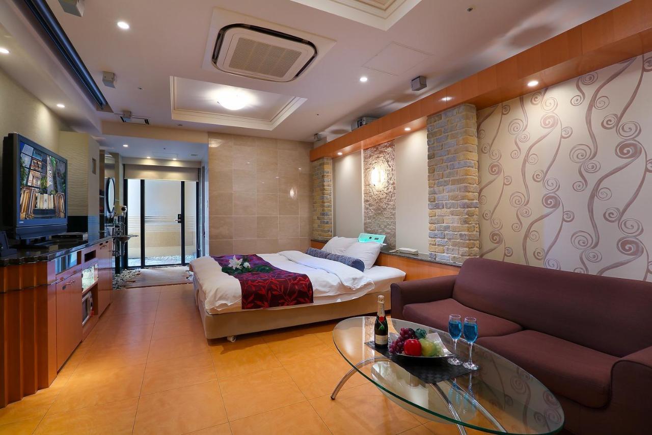 รักโรงแรม Axis -アクシス- (adults Only) *