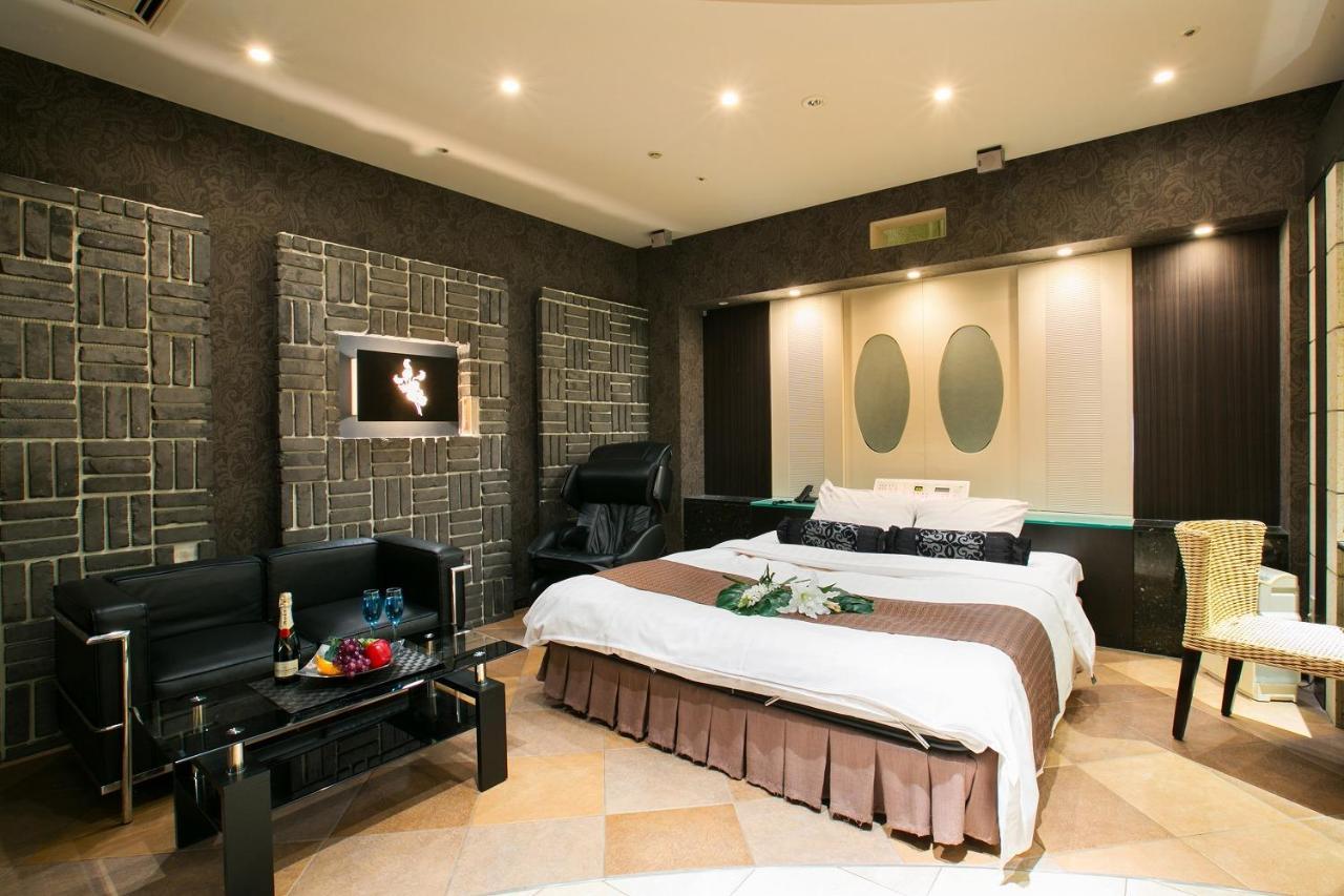 รักโรงแรม Axis -アクシス- (adults Only) โอซาก้า
